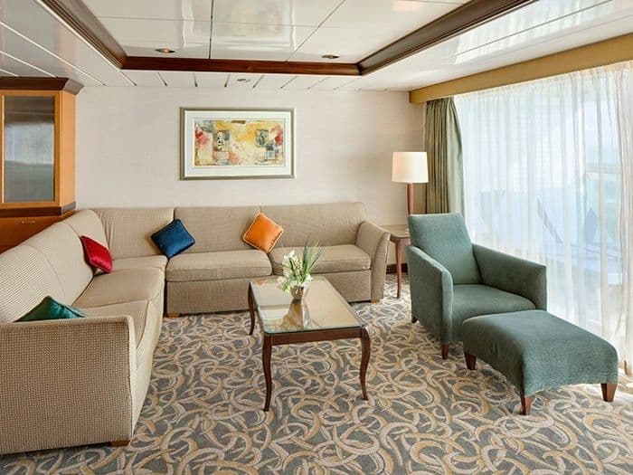 RCI Independence of the Seas Owner's Suite.jpg